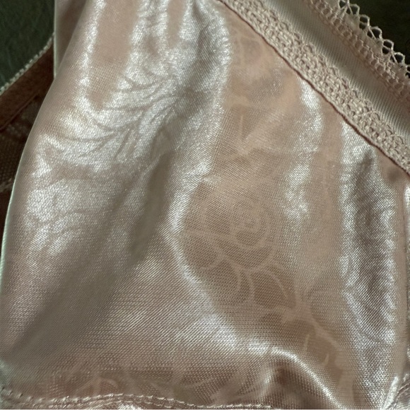 Playtex Pink Full-Coverage Bra with Supportive Padded Straps Size 44DDD - Picture 7 of 16